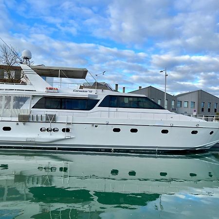 Yacht Aquamarina Vieux Port La Rochelle Ξενοδοχείο Λα Ροσέλ Εξωτερικό φωτογραφία