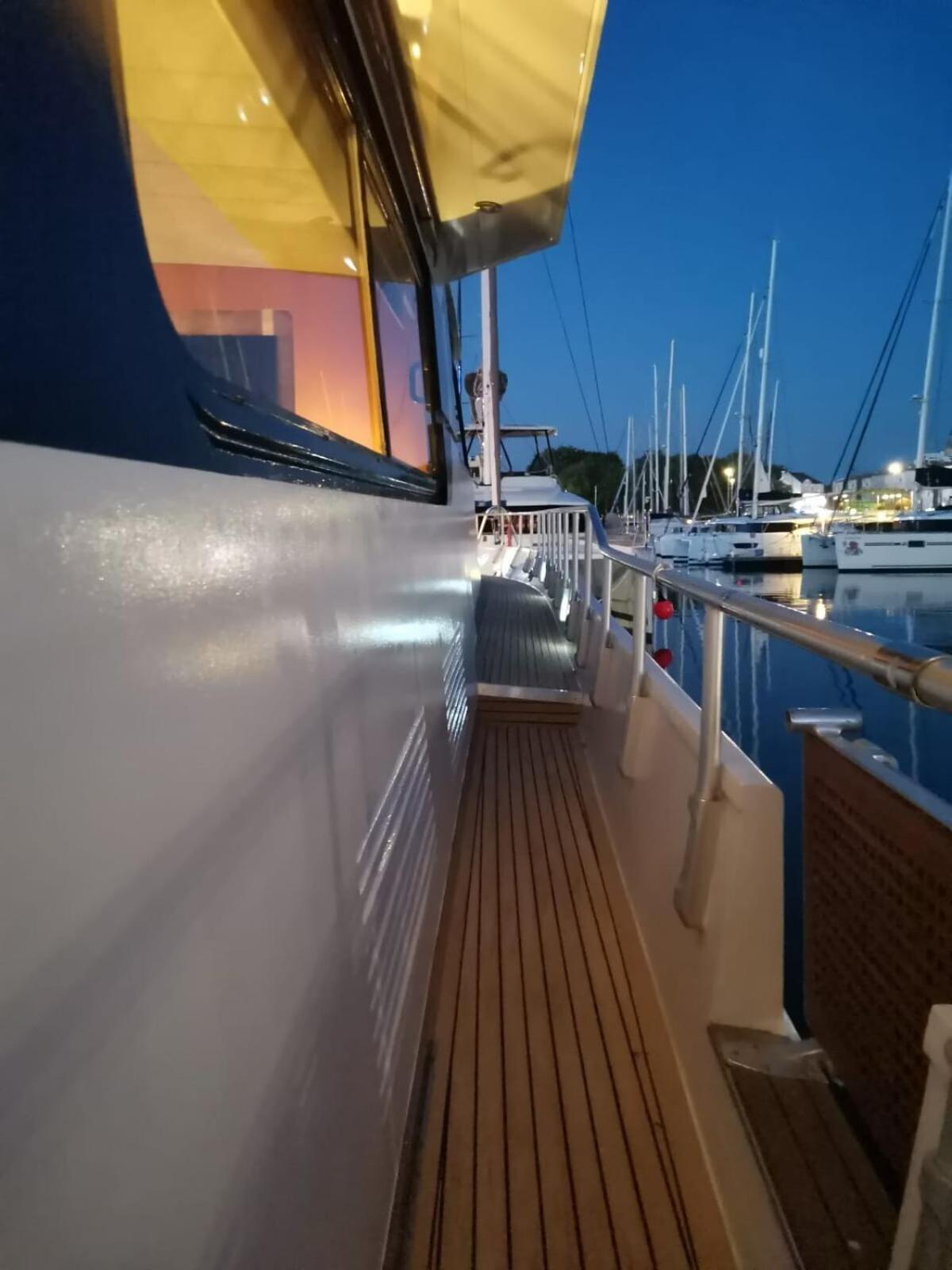 Yacht Aquamarina Vieux Port La Rochelle Ξενοδοχείο Λα Ροσέλ Εξωτερικό φωτογραφία