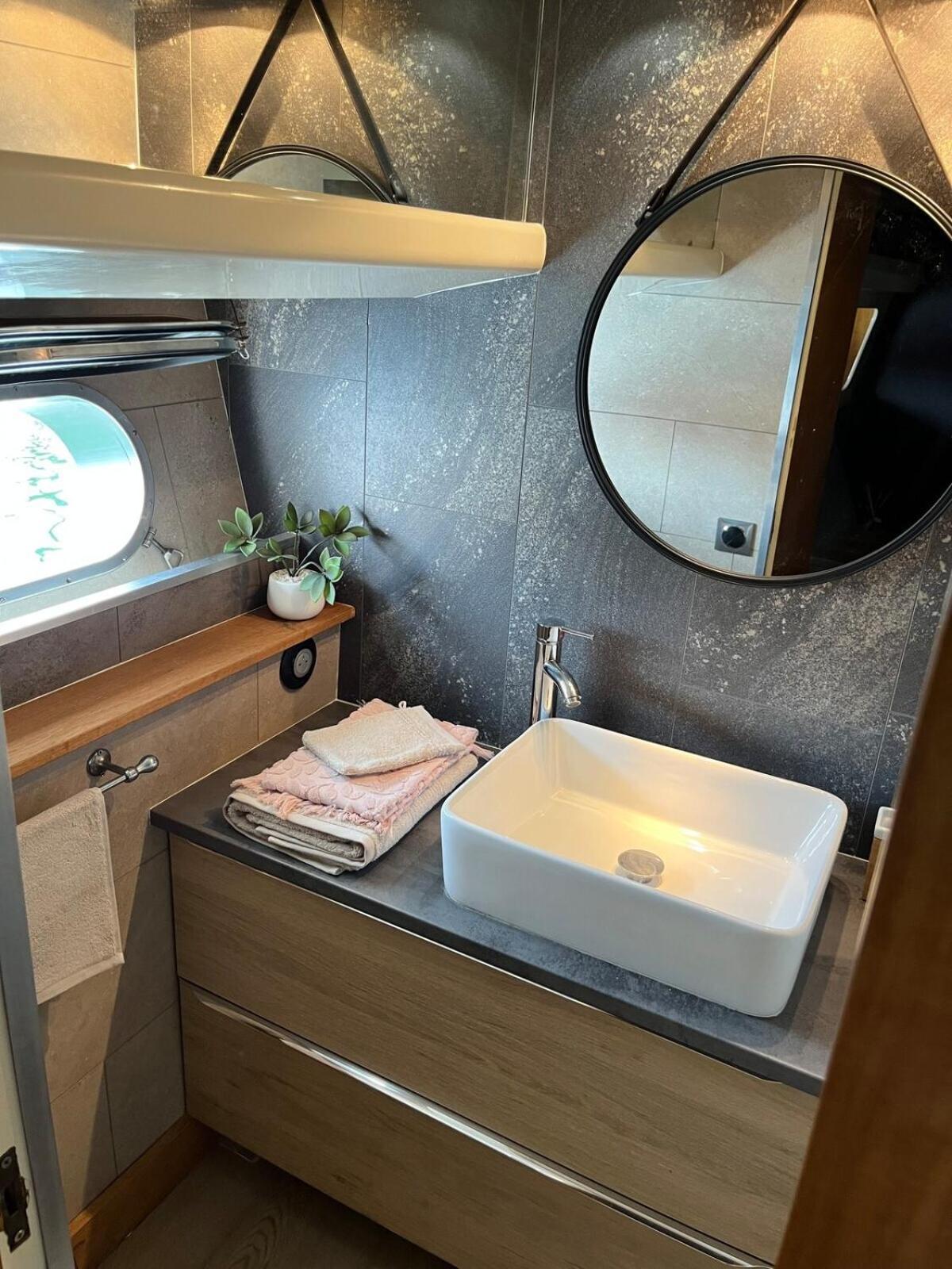 Yacht Aquamarina Vieux Port La Rochelle Ξενοδοχείο Λα Ροσέλ Εξωτερικό φωτογραφία